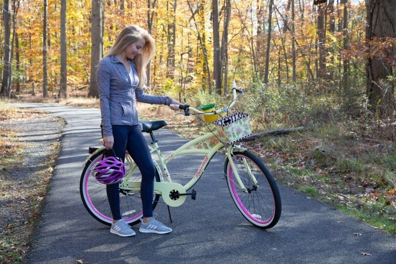Kent 26 Margaritaville Women s 3-Speed Cruiser Bike Yellow