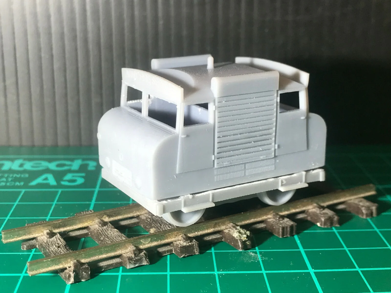 OO Wickham Fire Tender with a static display option