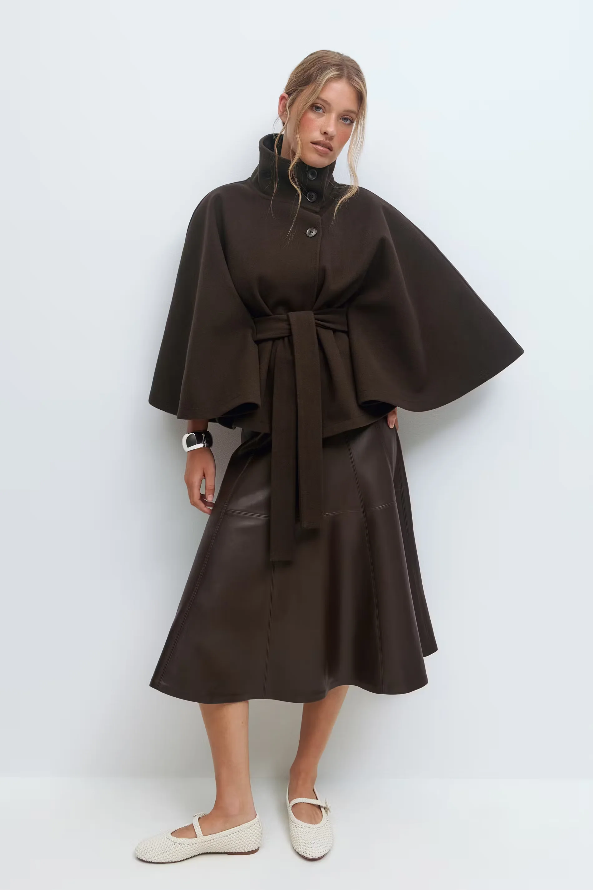 Eleganter Damenmantel mit G��rtel & hohem Kragen