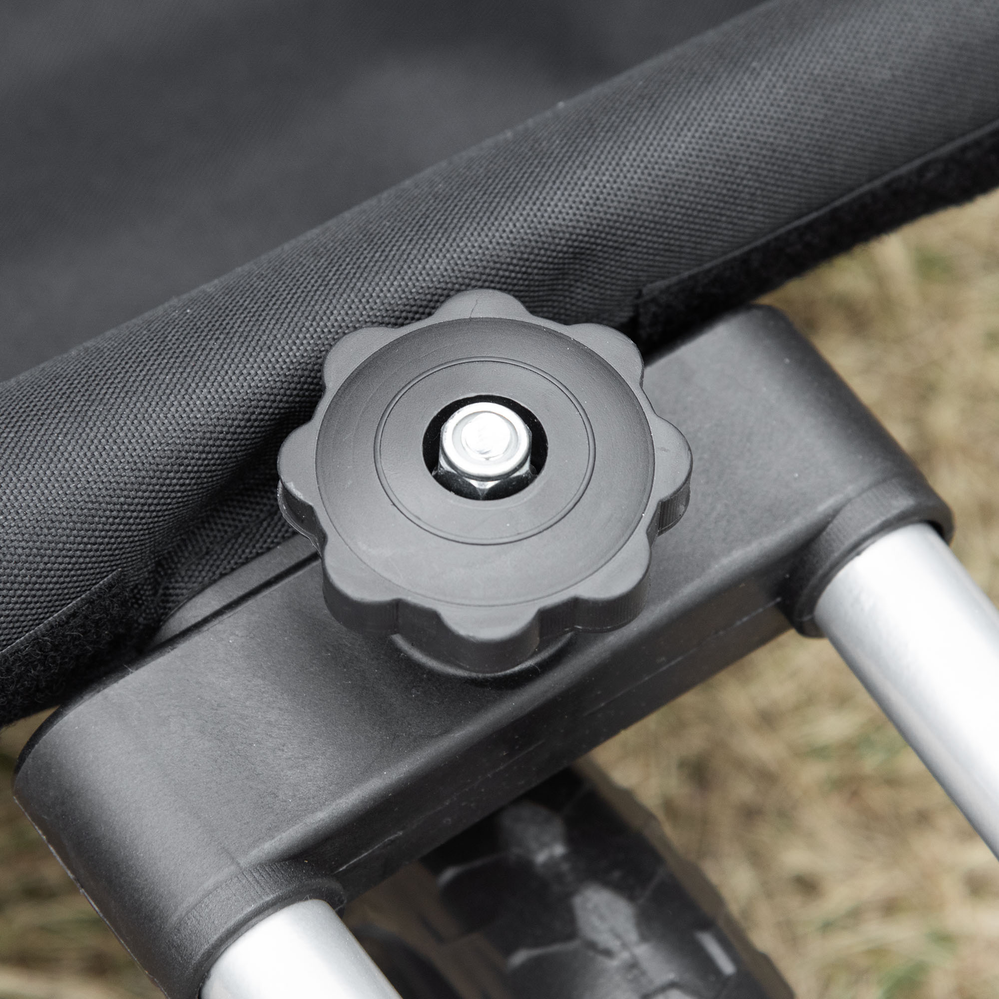 2 in 1 kinderfietskar, kinderkar met vering, rood + zwart