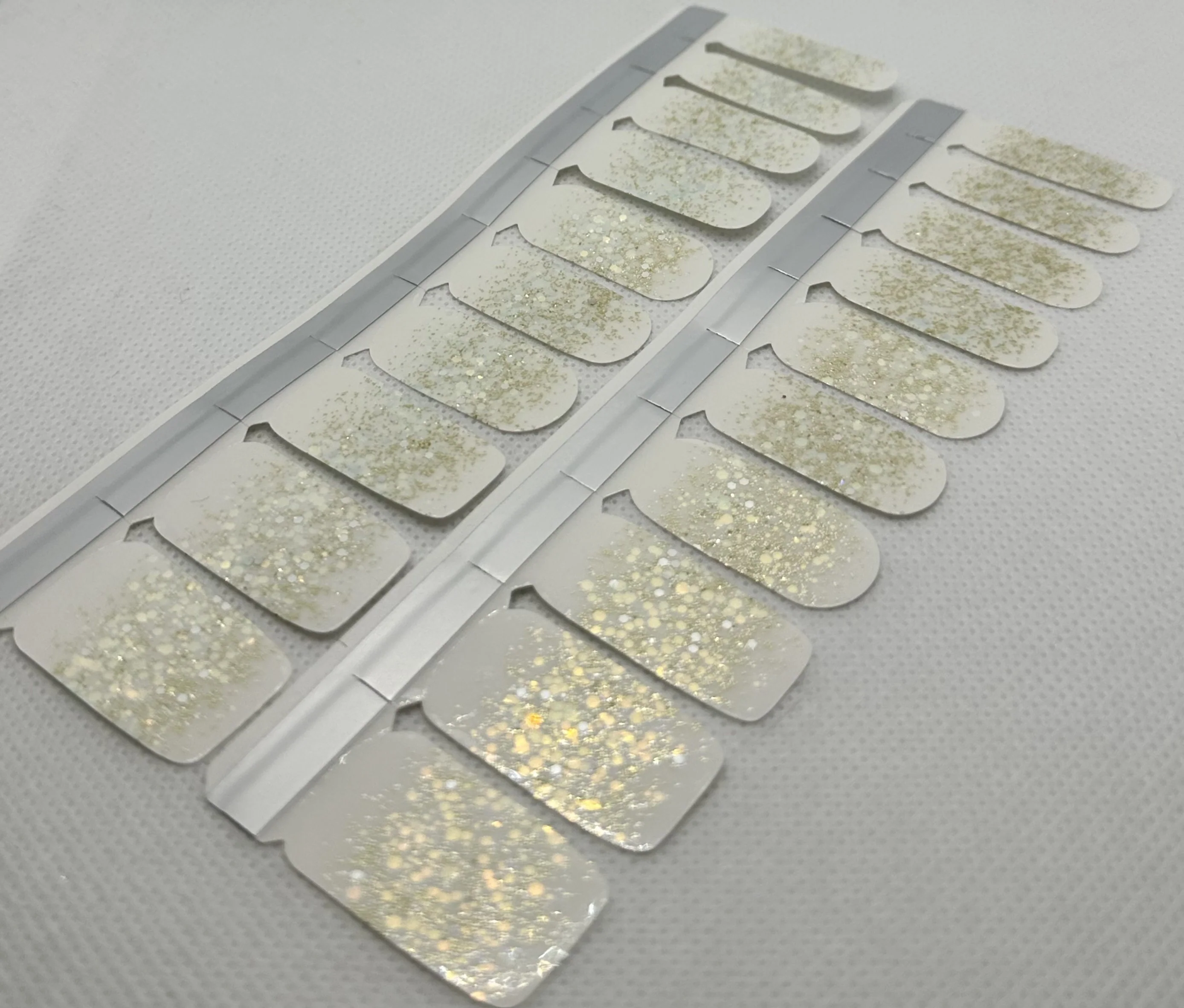 XL Gold Holo Rain (Transparent)
