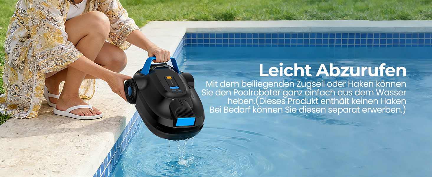 Der Text lautet „Leicht Abzurufen“. Person, die eine schwarze Wasserpumpe über dem Pool hält und vor blauem Wasserhintergrund eine einfache Poolwartungsausrüstung vorführt.