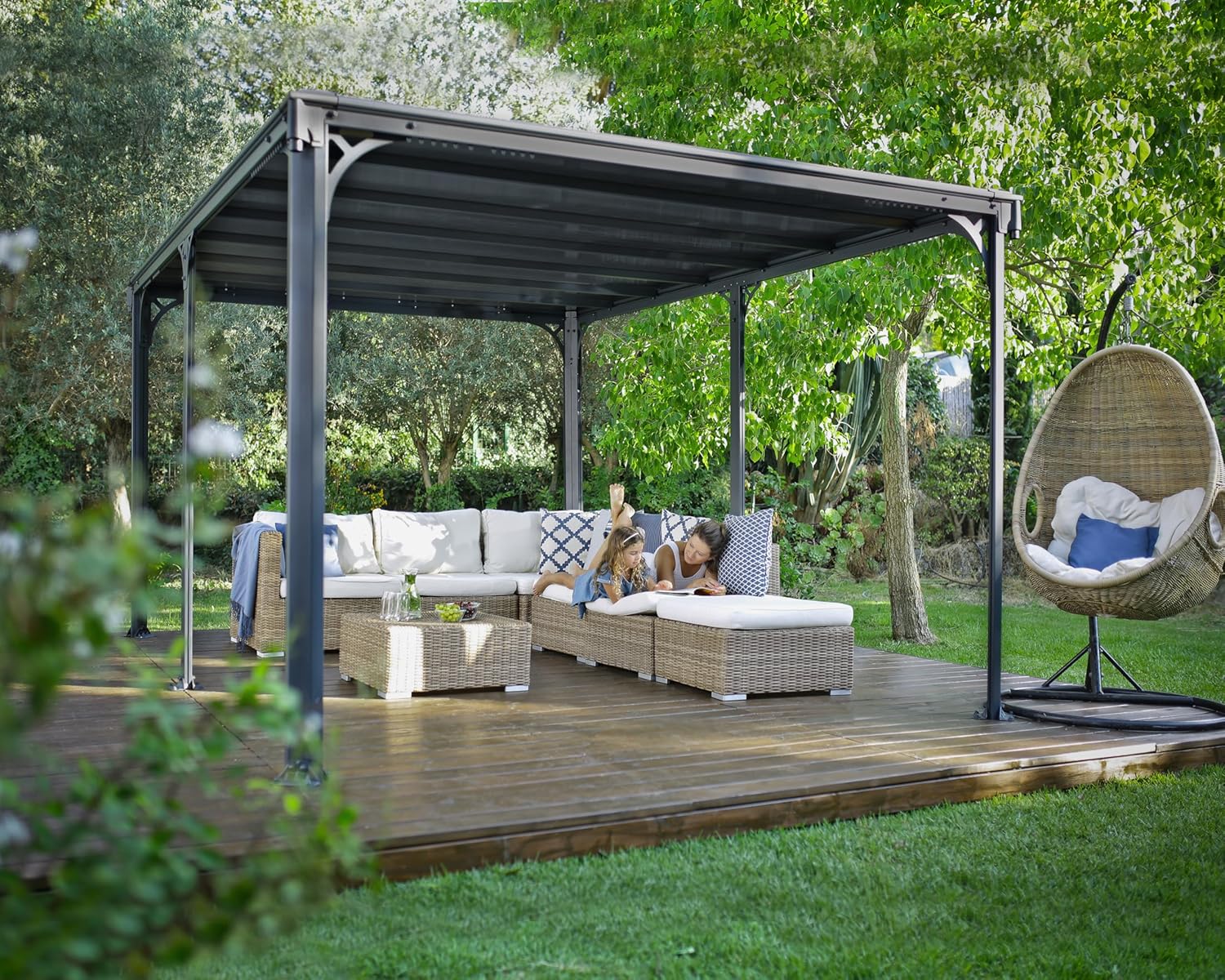 Palram Milano 4300 Gartenpavillon: Höchst Widerstandsfähiger Und Flacher Hardtop Pavillon 426 x 309 cm. Robuste Aluminiumkonstruktion Mit Dach Aus Polycarbonat. Ideal Als Freistehende Überdachung.