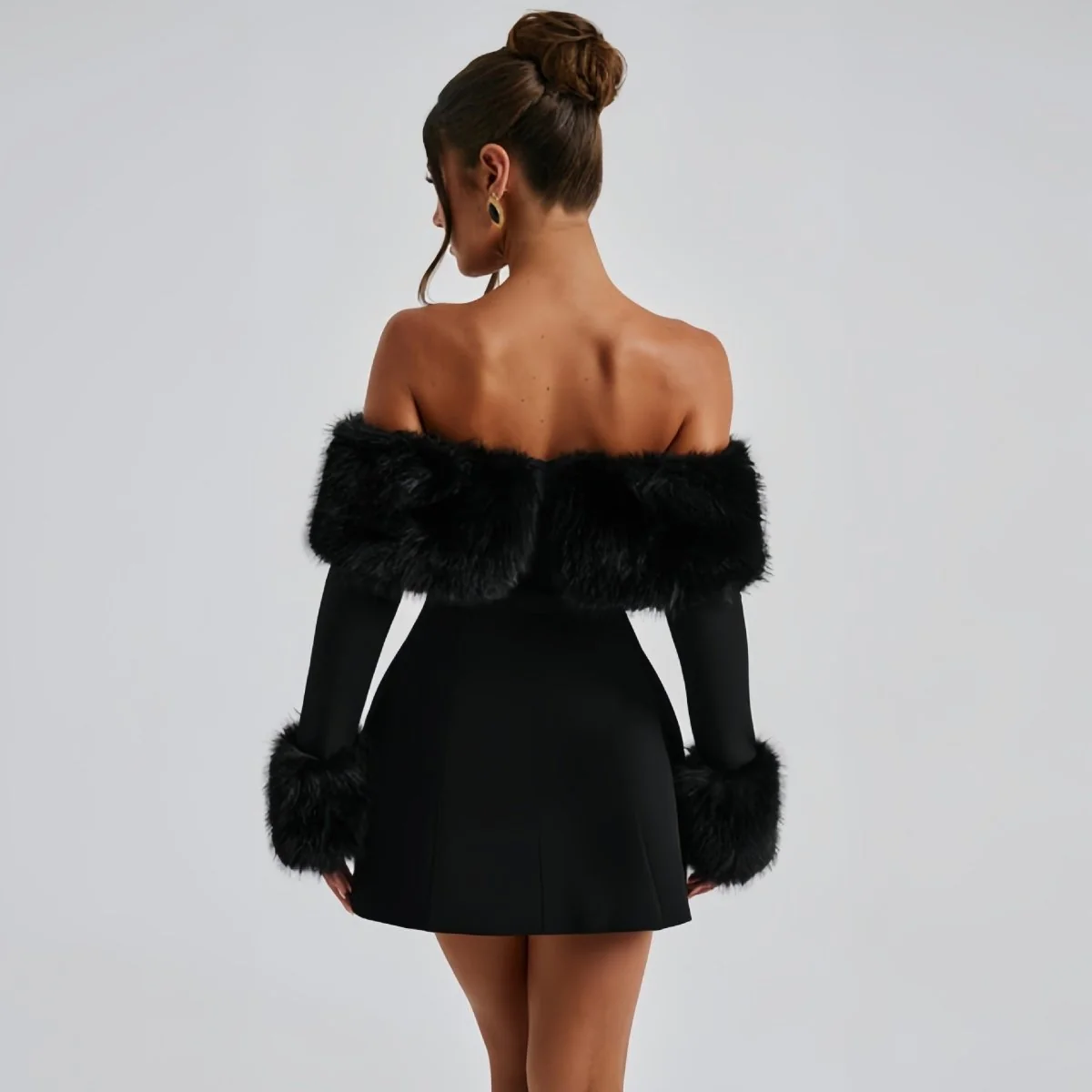 Off Shoulder Minikleid f��r Damen mit Kunstfellbesatz und elegantem Schnitt