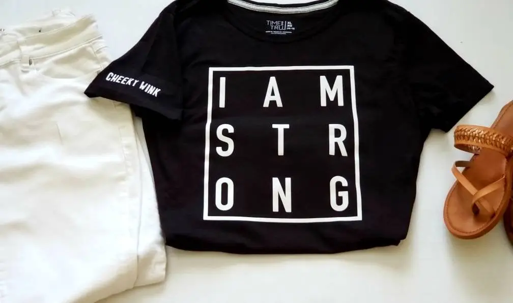 I AM STRONG Motivation Tees. Womens Cotton T-shirt.