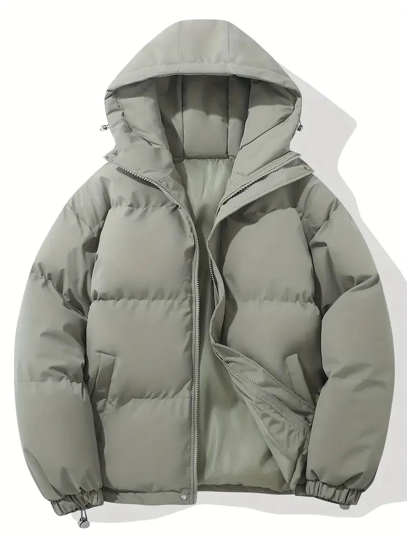 Klassische warme Winterjacke mit Kapuze