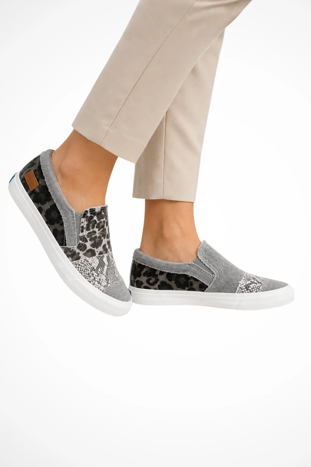 Damen Slipper Canvas | Slip-On Sneaker mit Animal Print | Bequeme Freizeitschuhe zum Reinschl��pfen f��r den Alltag