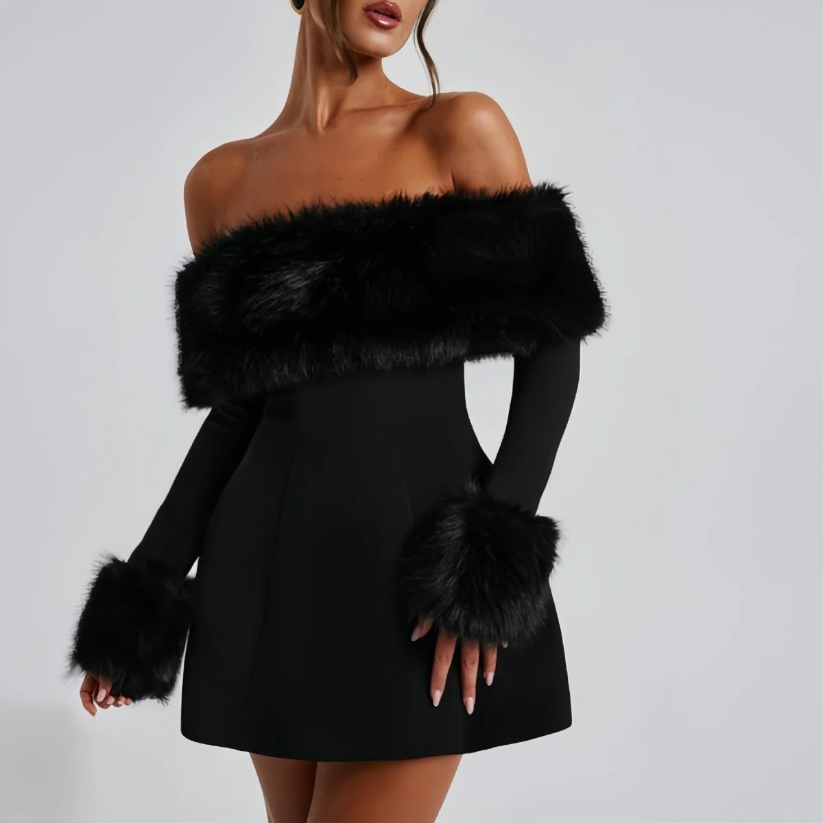 Off Shoulder Minikleid f��r Damen mit Kunstfellbesatz und elegantem Schnitt