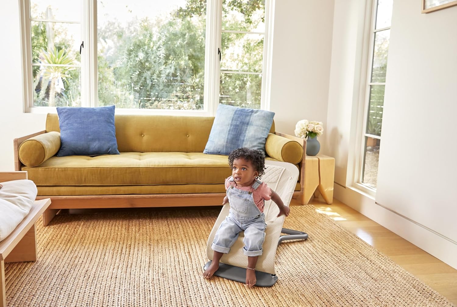 Ergobaby 3-in-1 Evolve Bouncer, Ergonomische Babywippe für Neugeborene ab Geburt bis zum Kleinkind, Babyschaukel mit Neugeboreneneinsatz (2,5 kg - 13,2 kg), Cream