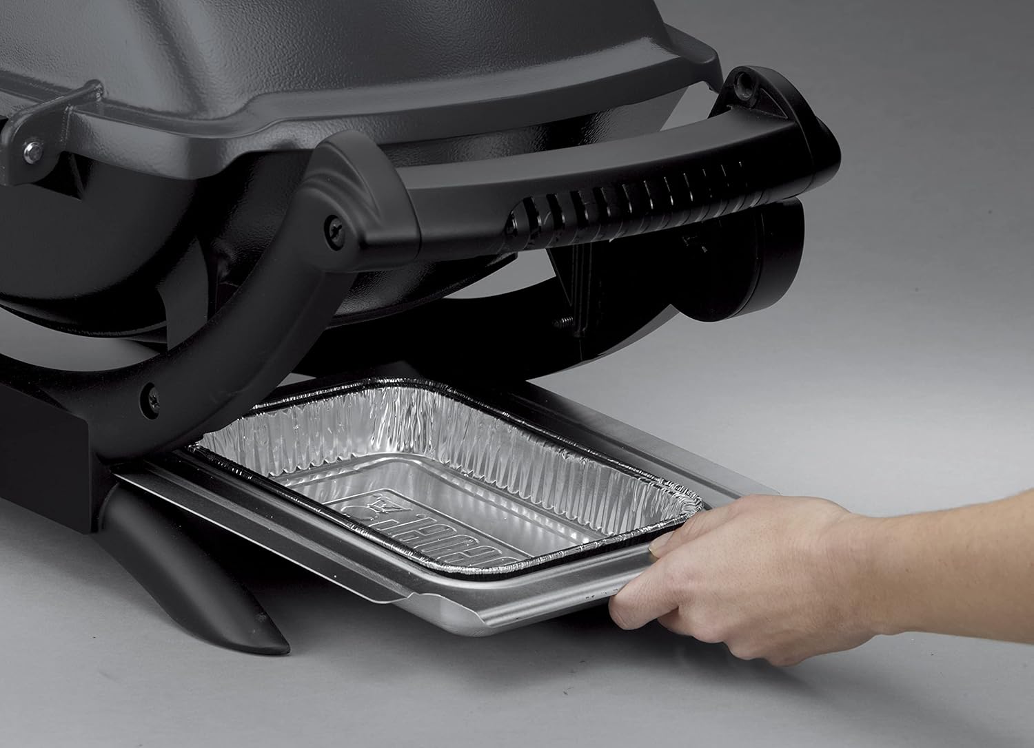 Weber Q1400 Elektrogrill, 43 x 32cm Grillfäche, portabler BBQ Grill, 2-geteilter porzellanemaillierter Guss-Grillrost, Aluminiumguss Deckel & Gehäuse - Dark Grey (52020079)