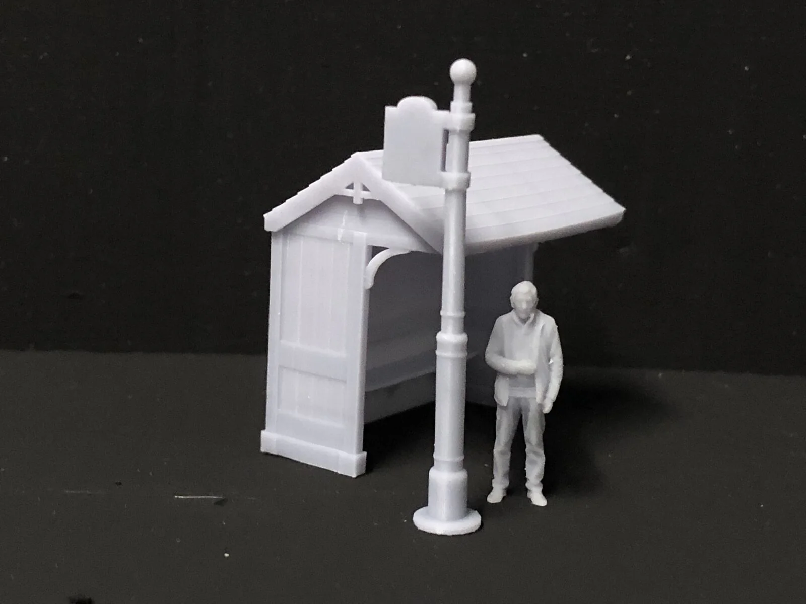 Two Country Bus Shelters and bus flags - OO9/OO/HO