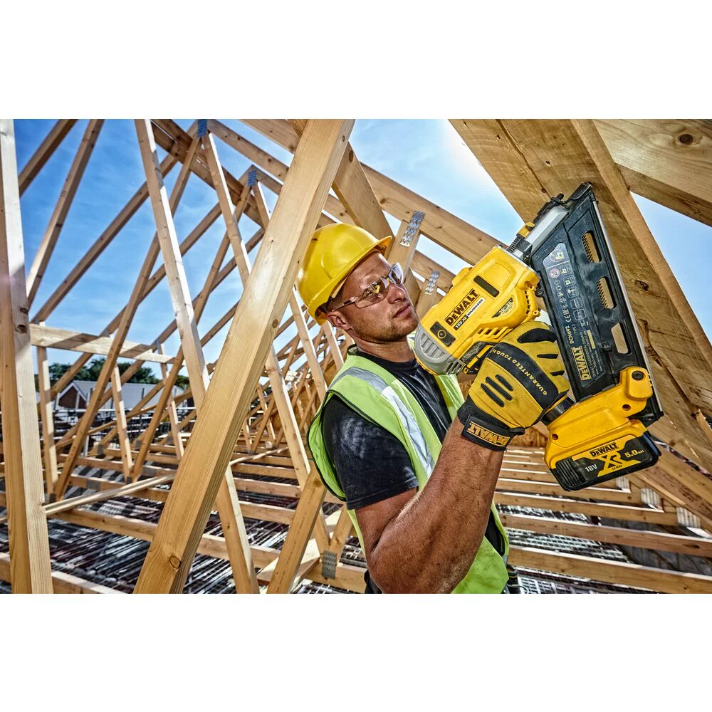2025 18V/2x5Ah twee-traps accu-spijker- en nietapparaat 90mm (DeWALT DCN692P2-QW)