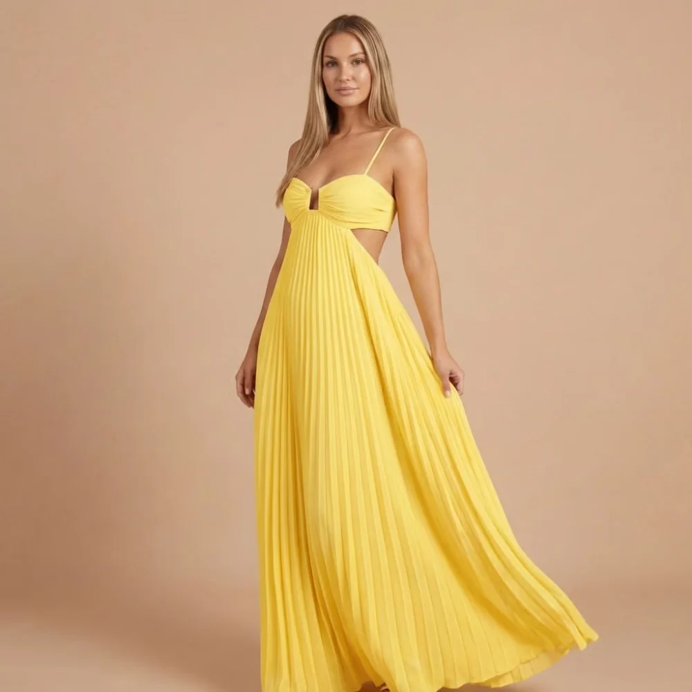 Plissiertes Neckholder-Maxikleid f��r Hochzeitsg?ste