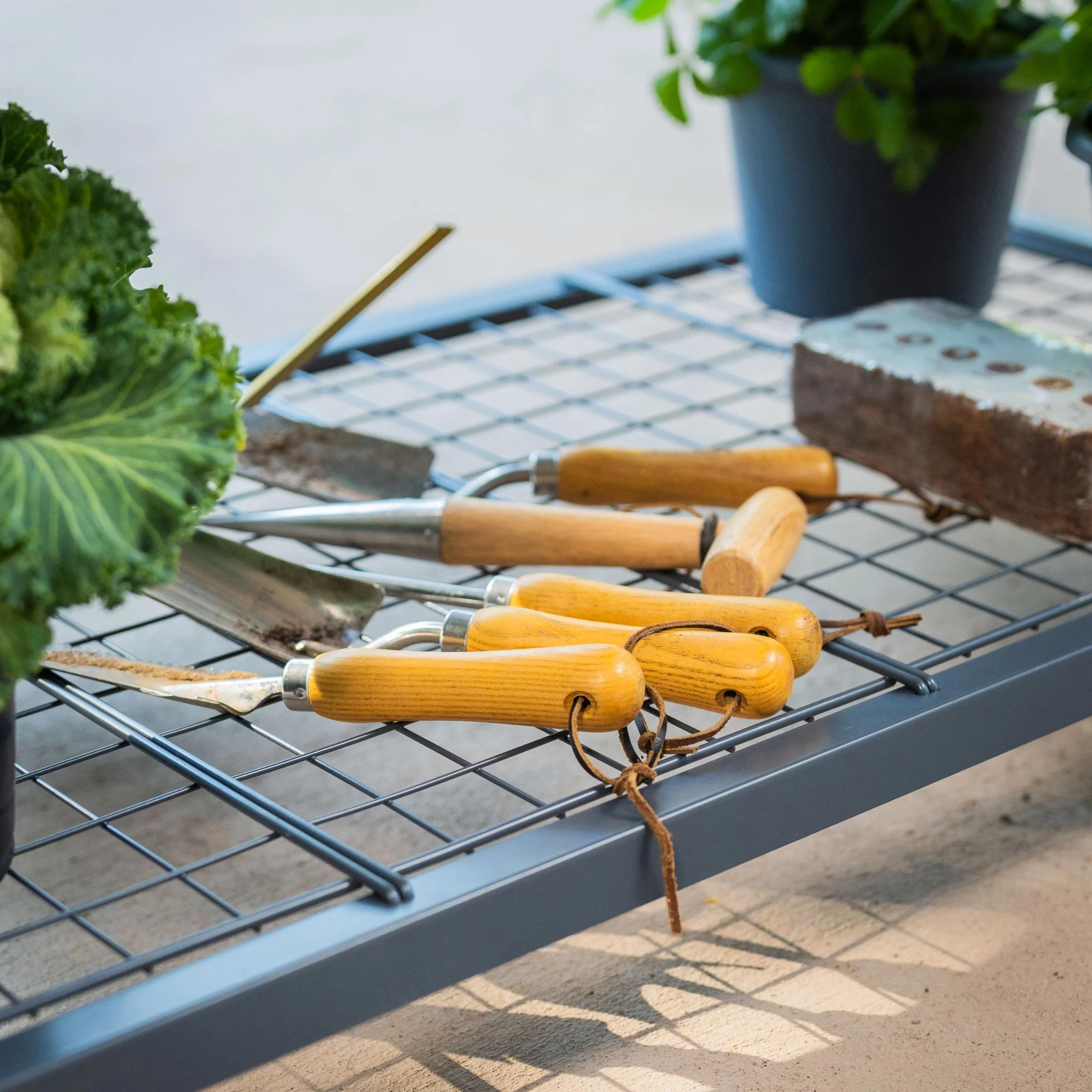 Verhoogde tuinbak �C V-serie 2' x 8'