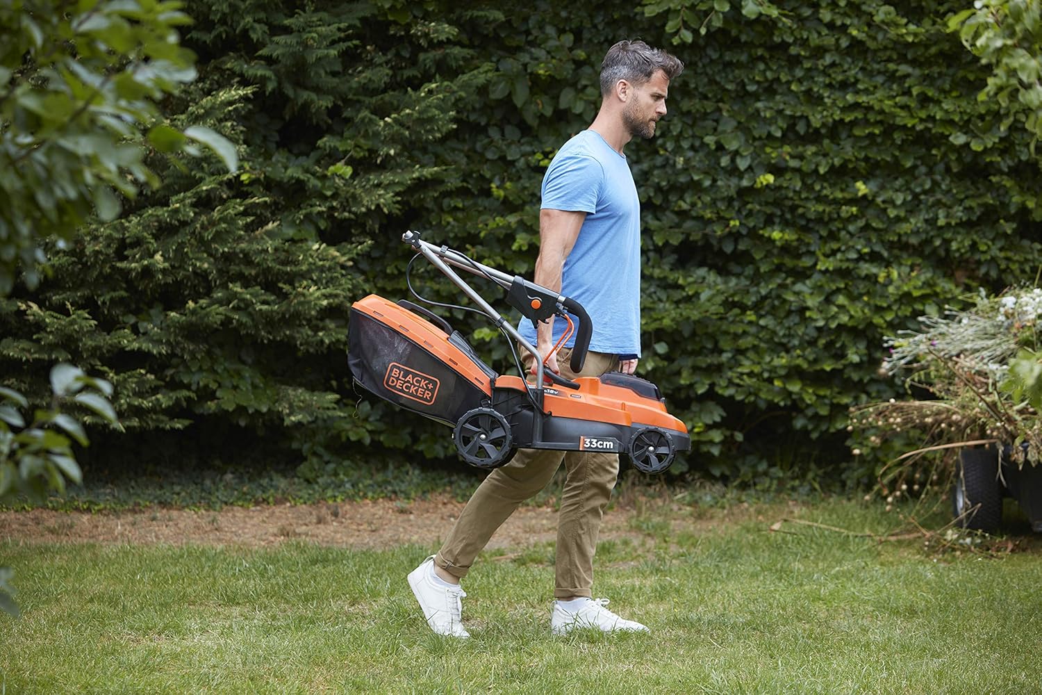 BLACK+DECKER Rasenmäher Akku Rasenmäher Elektro (betrieben mit 2X 18V Akkus, 33 cm Schnittbreite, für kleine und mittlere Rasenflächen bis 250 m², 5-fache Höhenverstellung) BCMW3318N