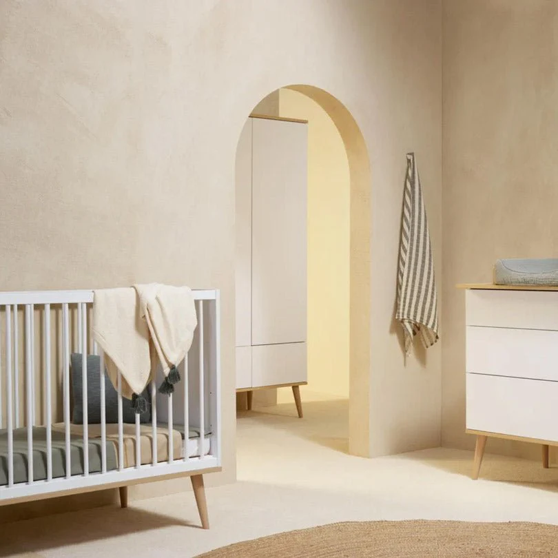 2025 Quax Babybed Flow Collectie �C Wit & Beukenhout | Verstelbaar in 3 hoogtes | FSC-gecertificeerd