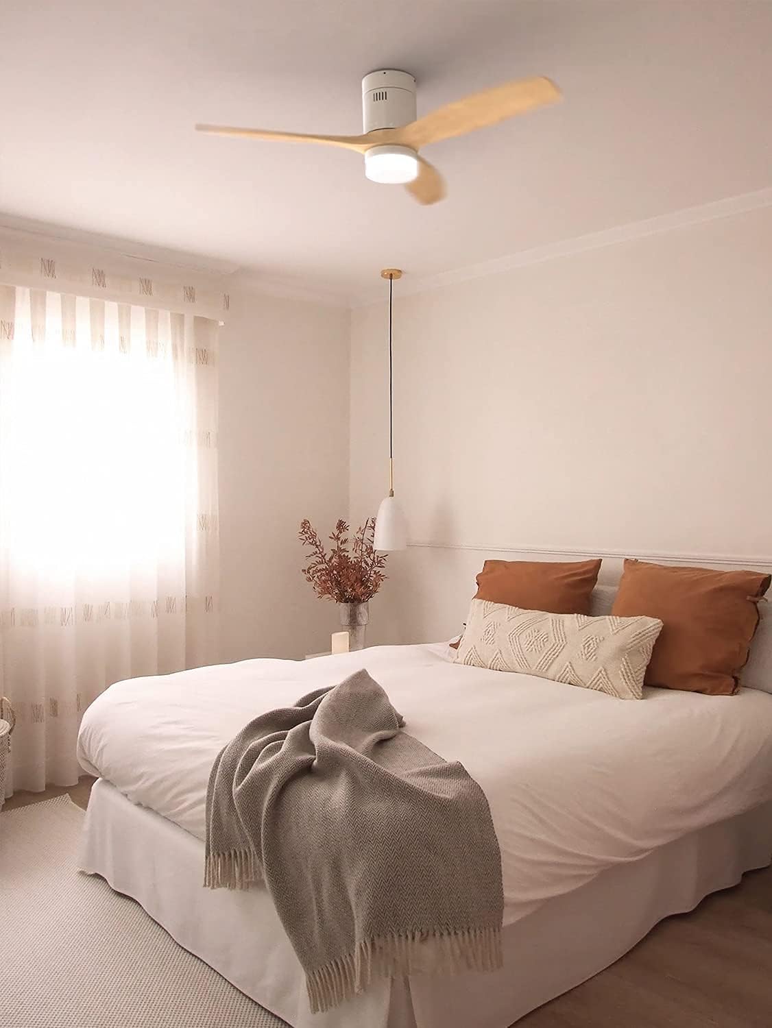 CREATE / WINDCALM M/Ventilateur de plafond ABS avec lumière et télécommande blanc pales effet bois clair / 40W, Silencieux, Ø132 cm, 6 vitesses, minuterie, été-hiver, double hauteur,