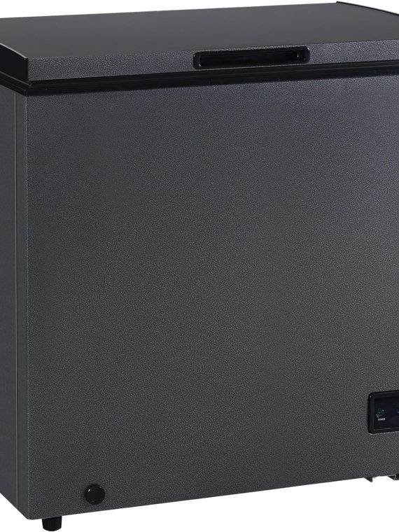 Congelatore a pozzetto Frigidaire EFRF70136COM 2025, capacità 7 piedi cubi, design robusto, termostato regolabile, cestello in filo rivestito in vinile rimovibile, scarico di sbrinamento facile.