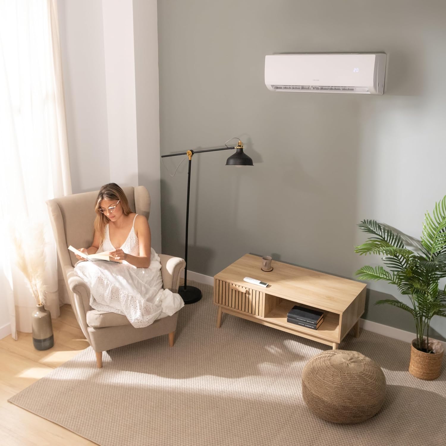 Cecotec Split-Klimaanlage AirClima 9000 Smartfresh. 9000 BTU, Wärmepumpe, Inverter-System, 5 Betriebsmodi, 8 Geschwindigkeitsstufen, Entfeuchter, 24-Stunden-Timer für die Klimatisierung