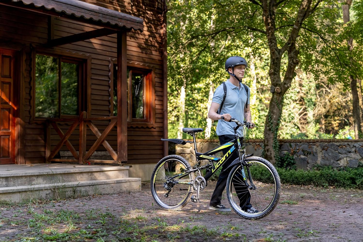 Licorne Bike Premium Strong V Mountainbike in 24 und 26 Zoll - Fahrrad für Jungen, Mädchen, Damen und Herren - 21 Gang-Schaltung - Vollfederung