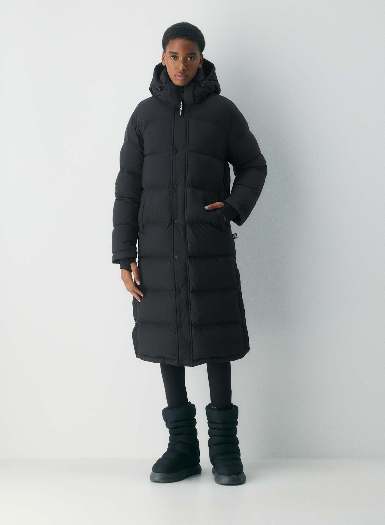 The Super Puff Women’s The Super Puff2O Long Jacket in Black | 3XS