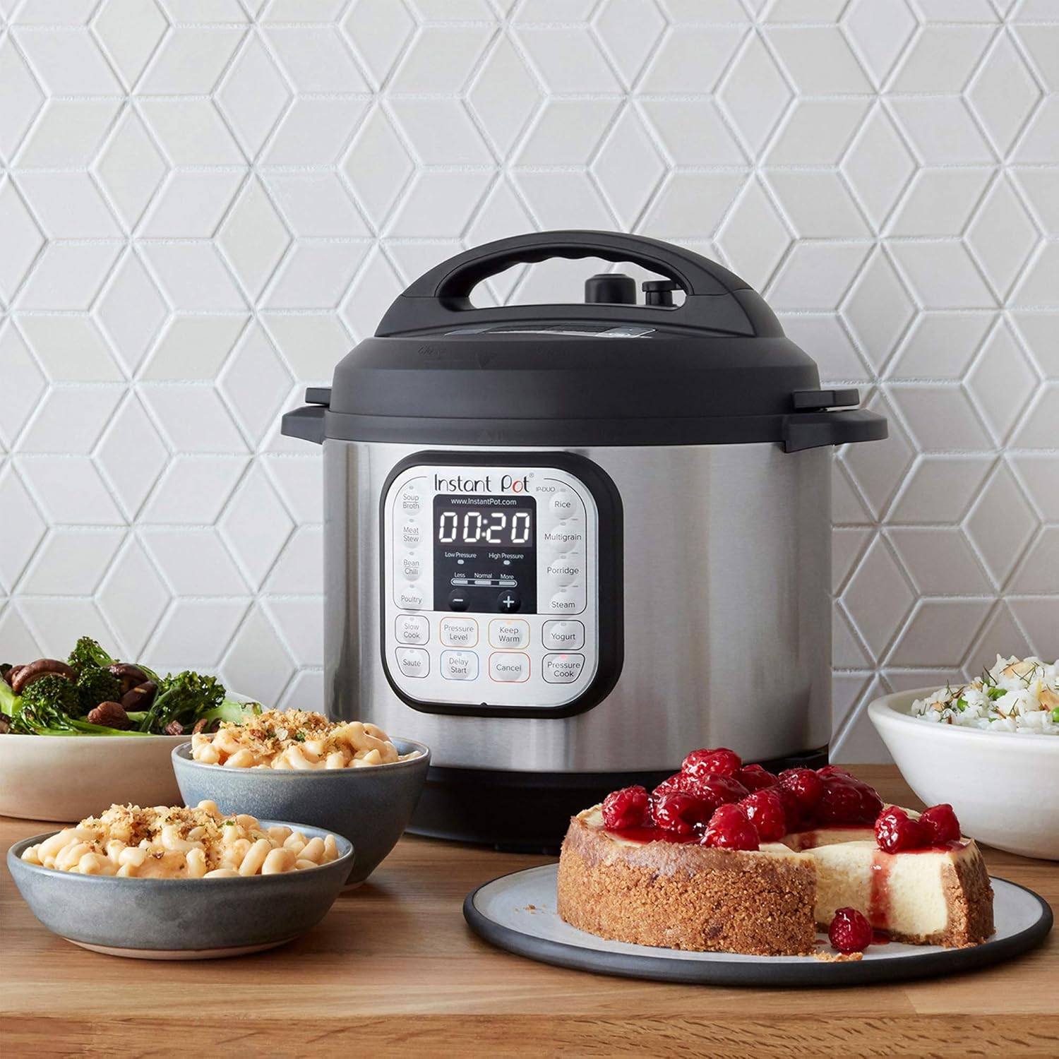 Instant Pot Pro 10-in-1-Elektro-Multikocher 1200 W, 5,7 L – Schnellkochtopf, Schongarer, Reiskocher, Dampfgarer, Sautierpfanne, Sterilisator, Joghurtbereiter, Sous Vide Gert – Schwarzer Edelstahl