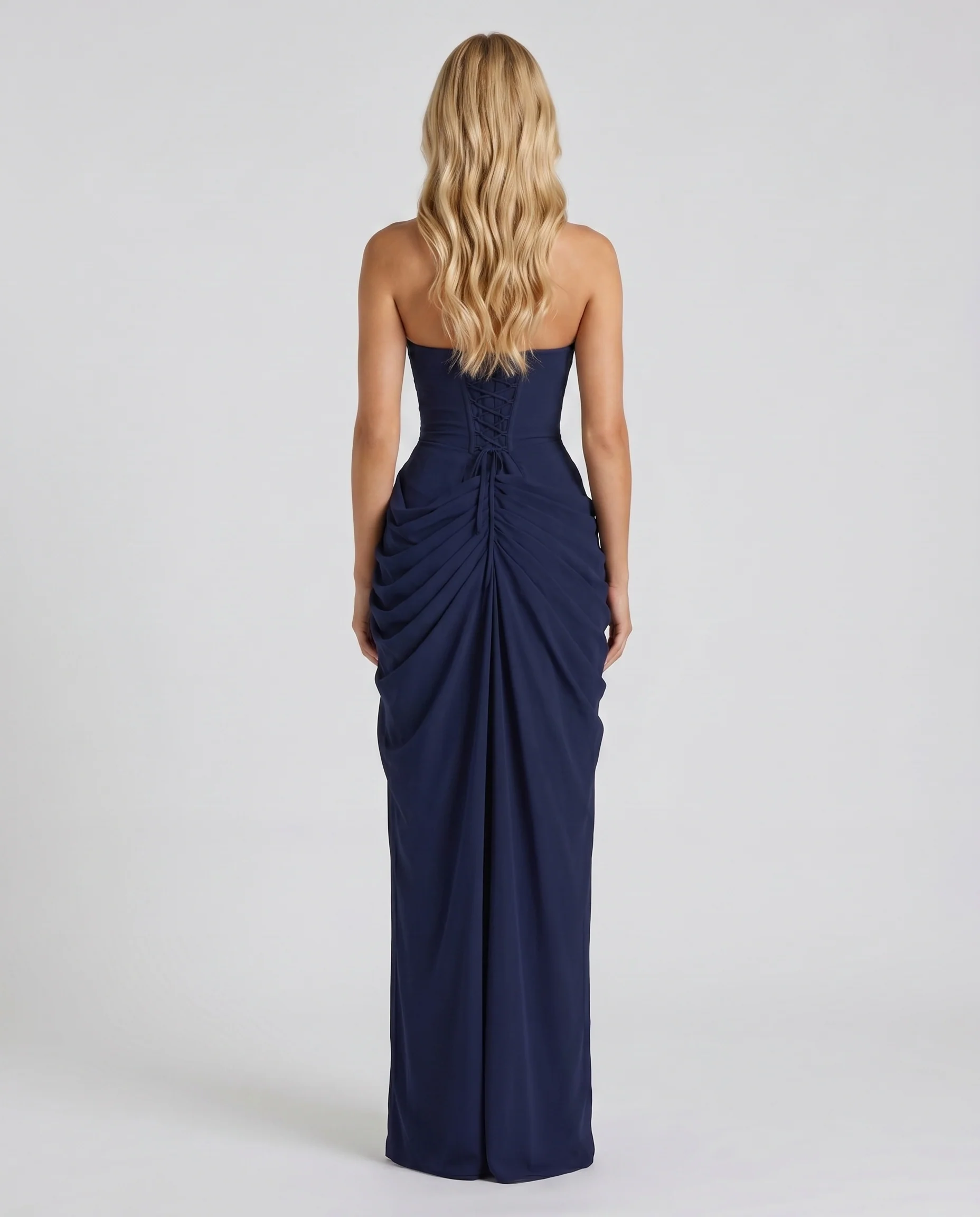 Tr?gerloses Maxikleid mit Raffung und hohem Beinschlitz | Elegantes Bandeau-Abendkleid mit asymmetrischem Faltenwurf f��r Damen