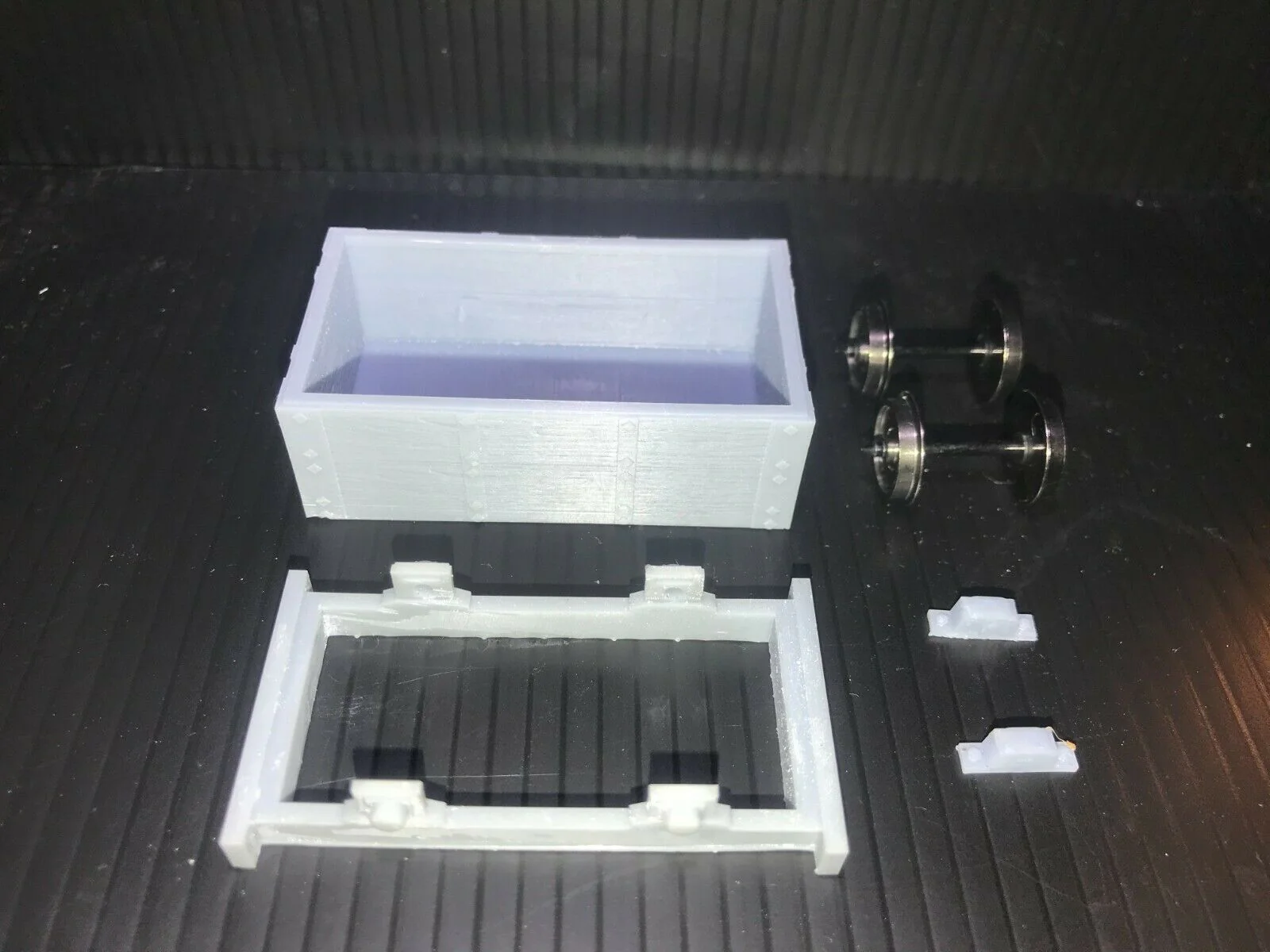 Gn15  Mineral/Mining Wagon Kit with wheels