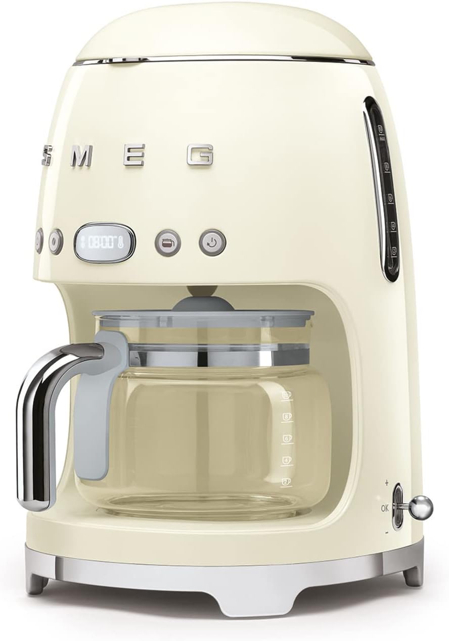 Smeg, DCF02BLMEU, Filter-Kaffeemaschine, Aroma und Autostart-Funktion, Glaskaraffe bis 12 Tassen, 2 Intensitätsniveaus, Warmhaltefunktion, 1050W, Mattschwarz
