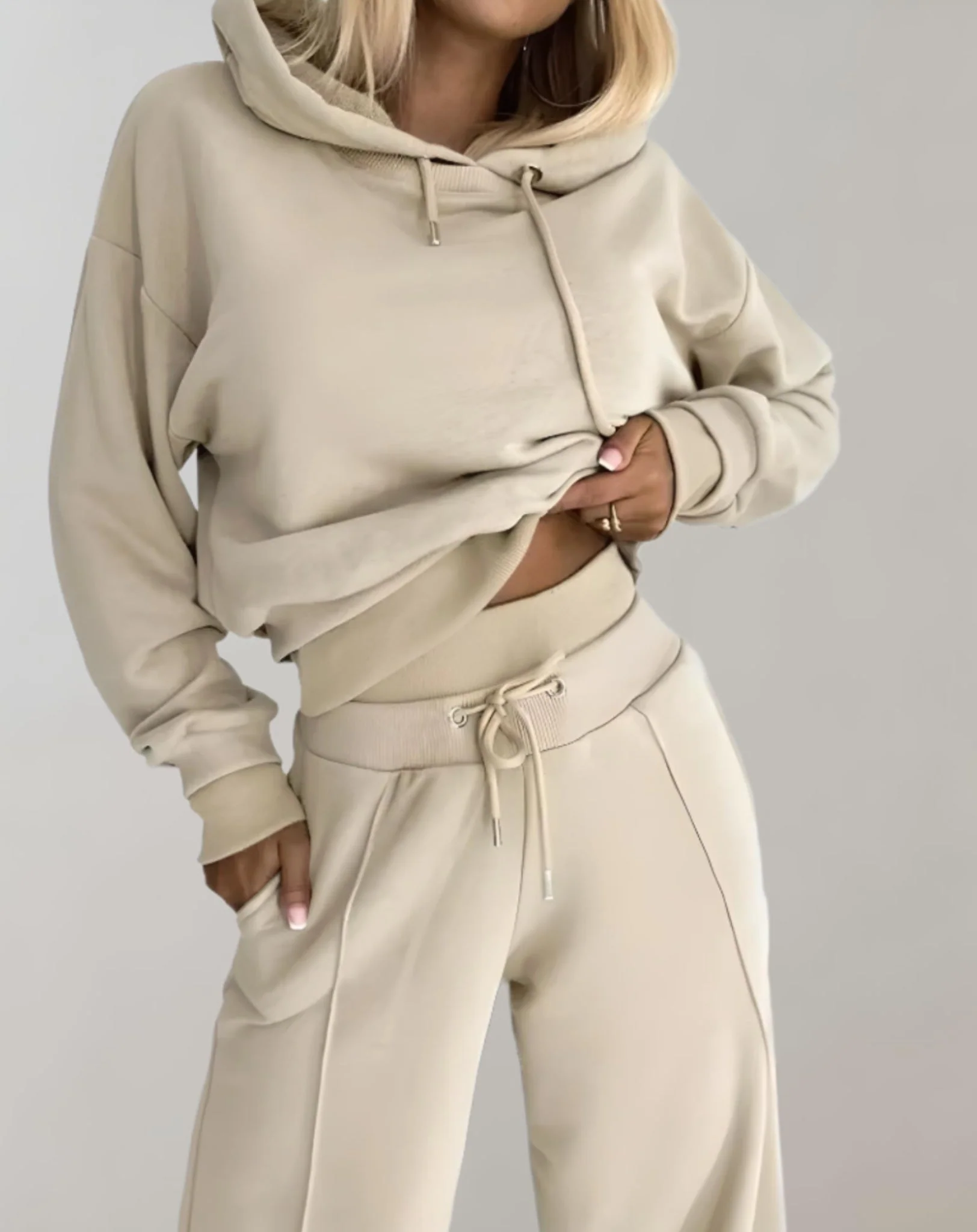 Damen Lounge Set Zweiteiler mit Cropped Hoodie und weiter Hose | Bequemer Hausanzug mit High Waist Schnitt f��r Freizeit