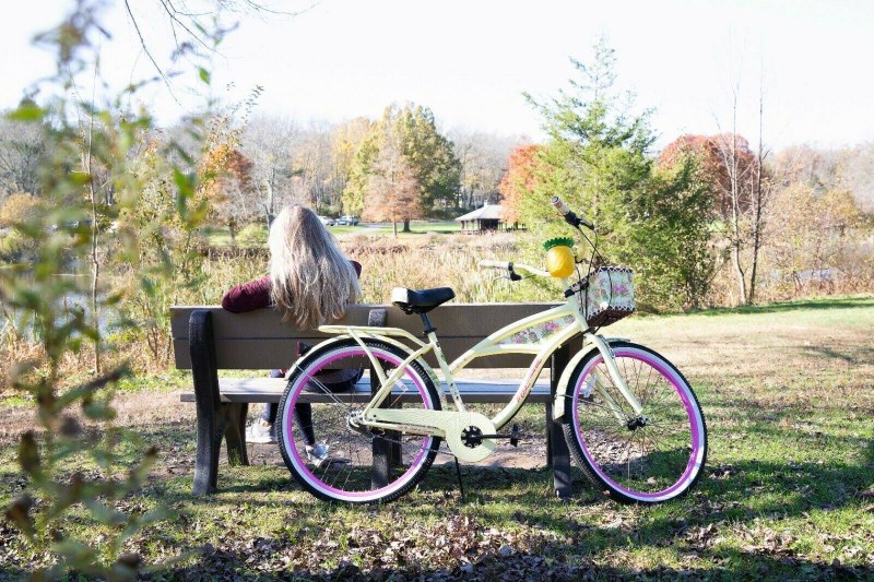 Kent 26 Margaritaville Women s 3-Speed Cruiser Bike Yellow