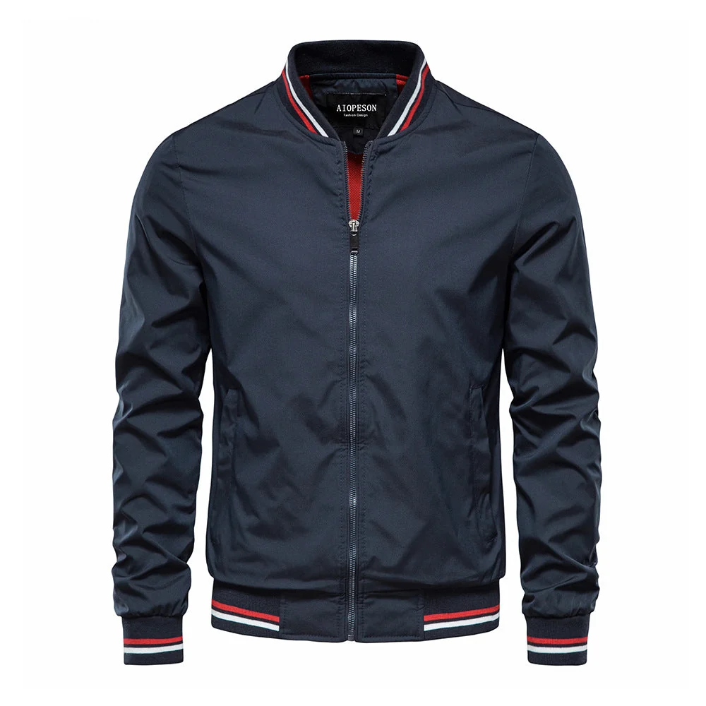 L?ssige winddichte Herrenjacke mit Stehkragen