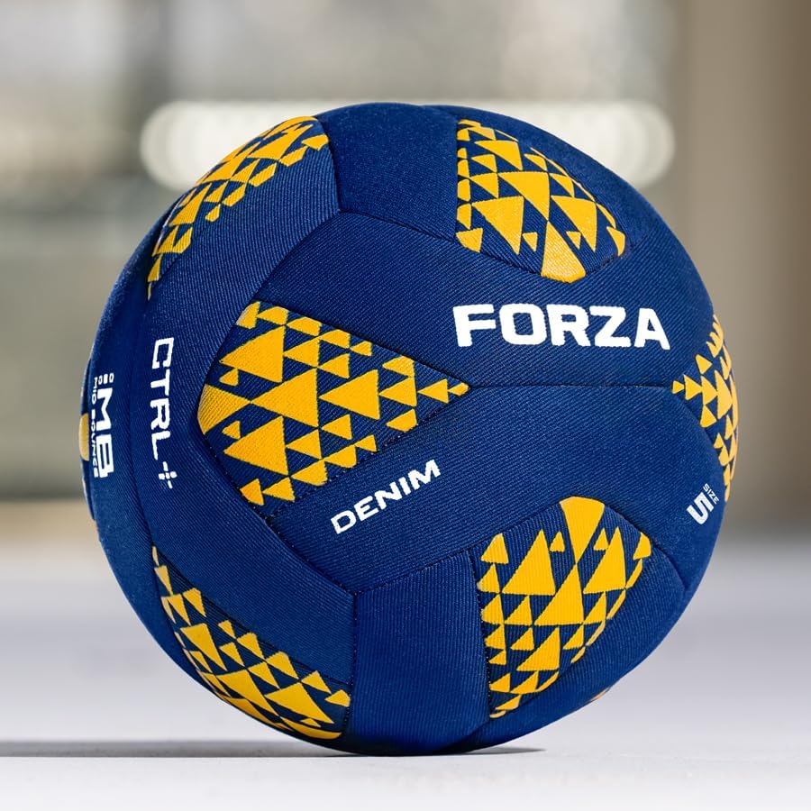 FORZA Freestyle Denim-Fußball | Robuster Trick- und Geschicklichkeitstrainingsball – WFFA-geprüfter Freestyle-Fußball [Größen 4 und 5]