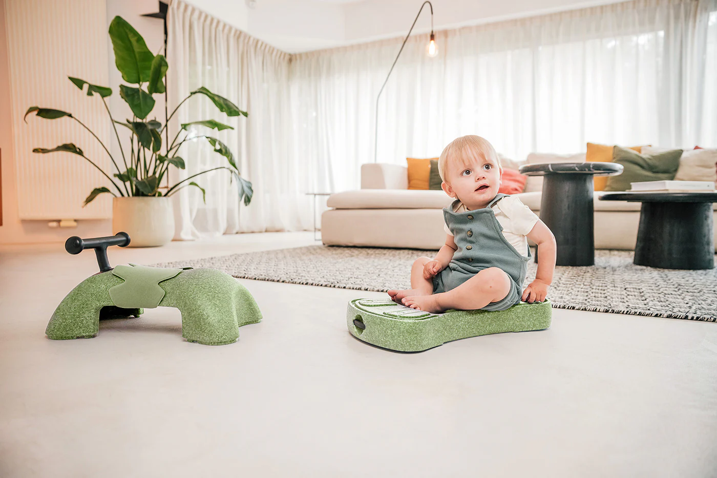 2025 Scoot and Ride My First 3-in-1 Babywalker & Glijder �C Olive