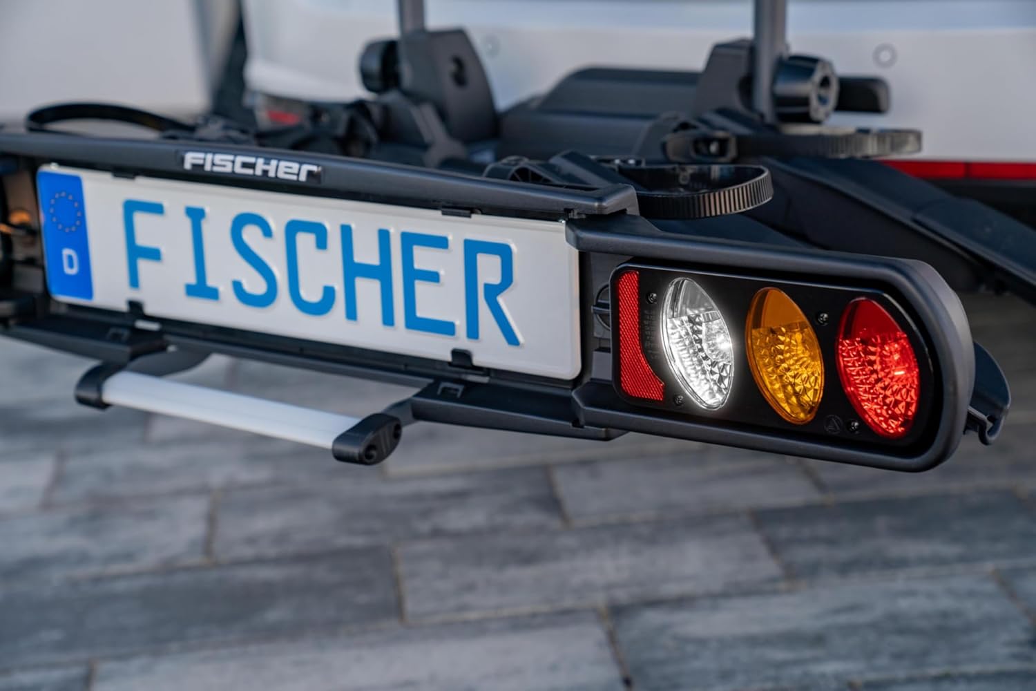 Fischer Kupplungs-Fahrradträger ProlineEvo 2, für 2 Fahrräder bis 60kg Nutzlast, E-Bike geeignet, vormontiert, abschließbar, faltbar