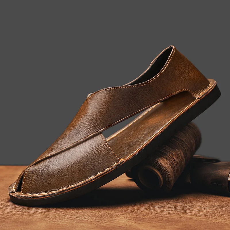 Herren Slipper aus Leder mit seitlichen Ausschnitten | Bequeme Slip-On Freizeitschuhe mit flacher Sohle f��r den Alltag