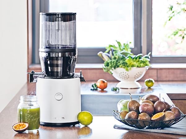 HUROM | Entsafter Gemüse und Obst | Slow Juicer | H320N | Elektrische Kaltpresse | Ruhiger Motor | Leicht zu Reinigen | mit groem Behlter und Siebfilter 2L | 200 Watt | BPA Frei | Schwarz