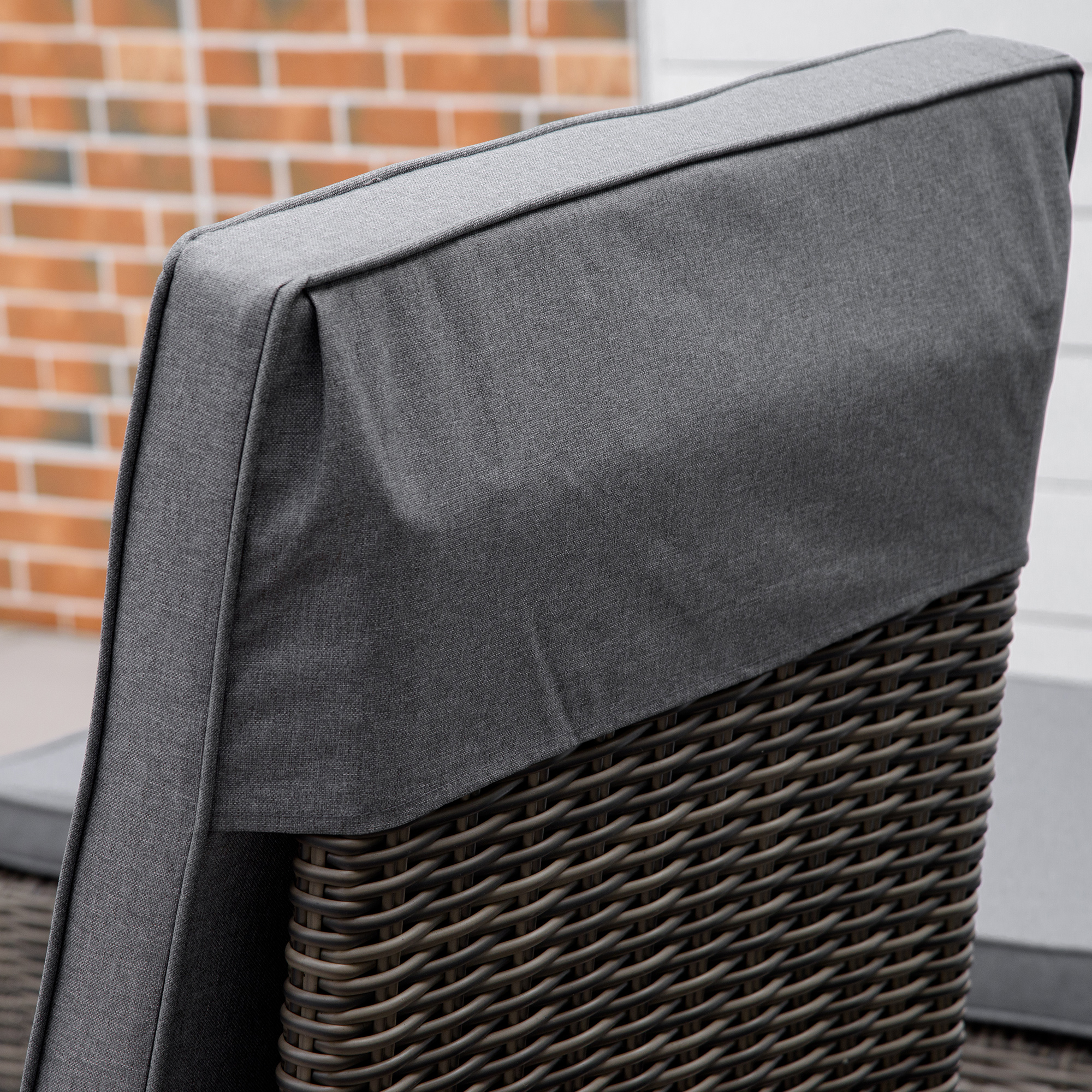 Outsunny poly rotan ligstoel met bijzettafel verstelbaar 60 x 195 x 86 cm