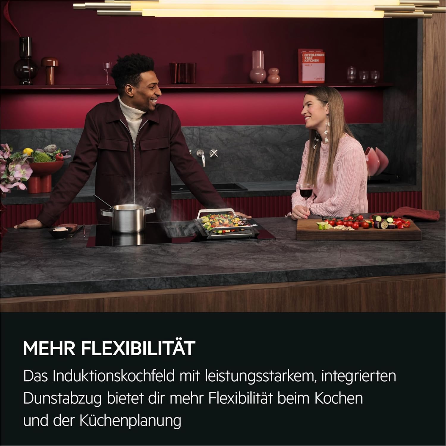 AEG Induktionskochfeld autark 80cm mit Dunstabzug / Made in Germany / 4 Flex-Kochzonen mit Bridge (Kombination 2er Zonen) / Auto-Funktion des Dunstabzugs / Aktivkohlefilter / COLI84COXB