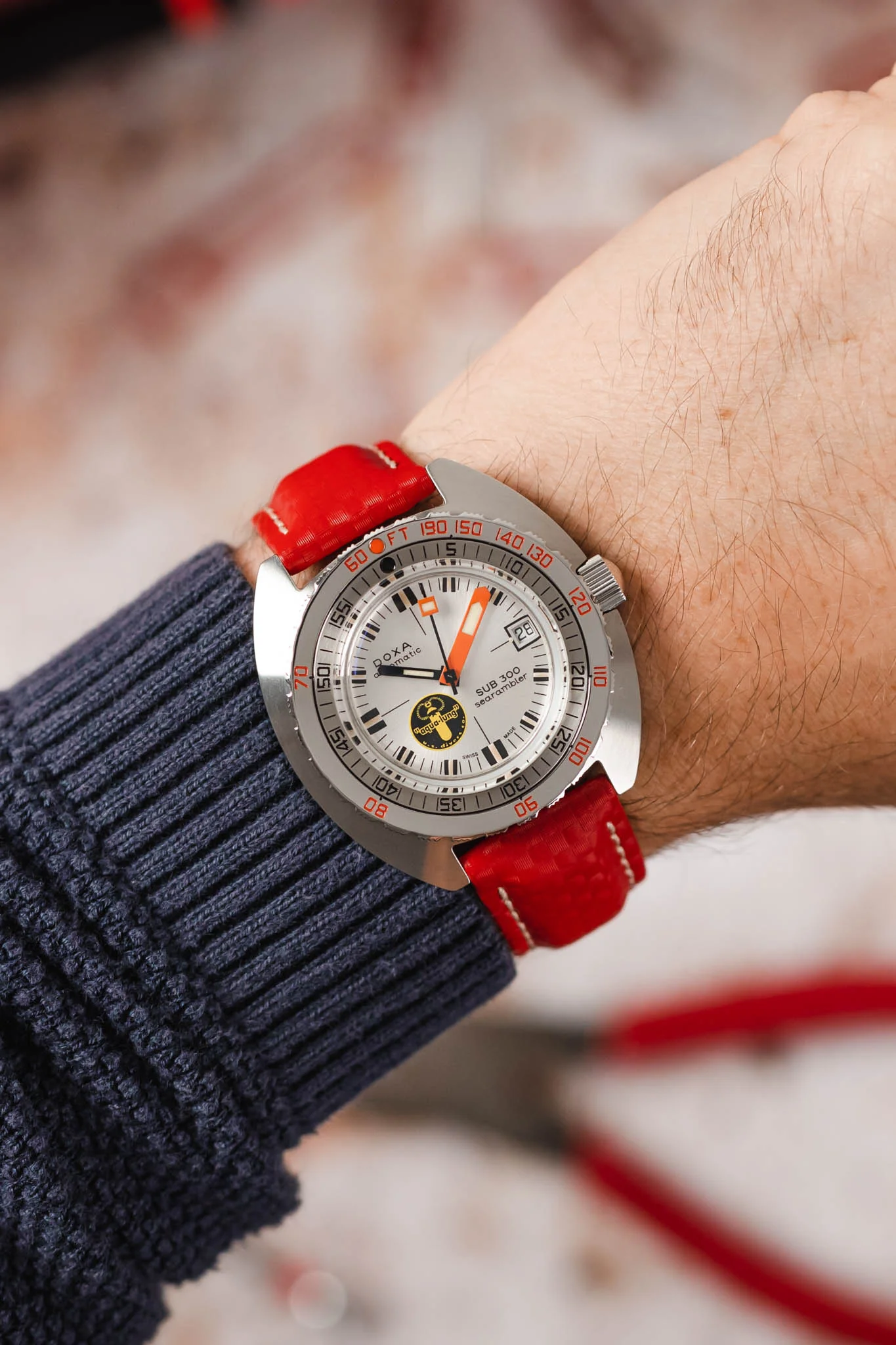 Hirsch CARBON Embossed Water-Resistant Leather Watch Strap in RED