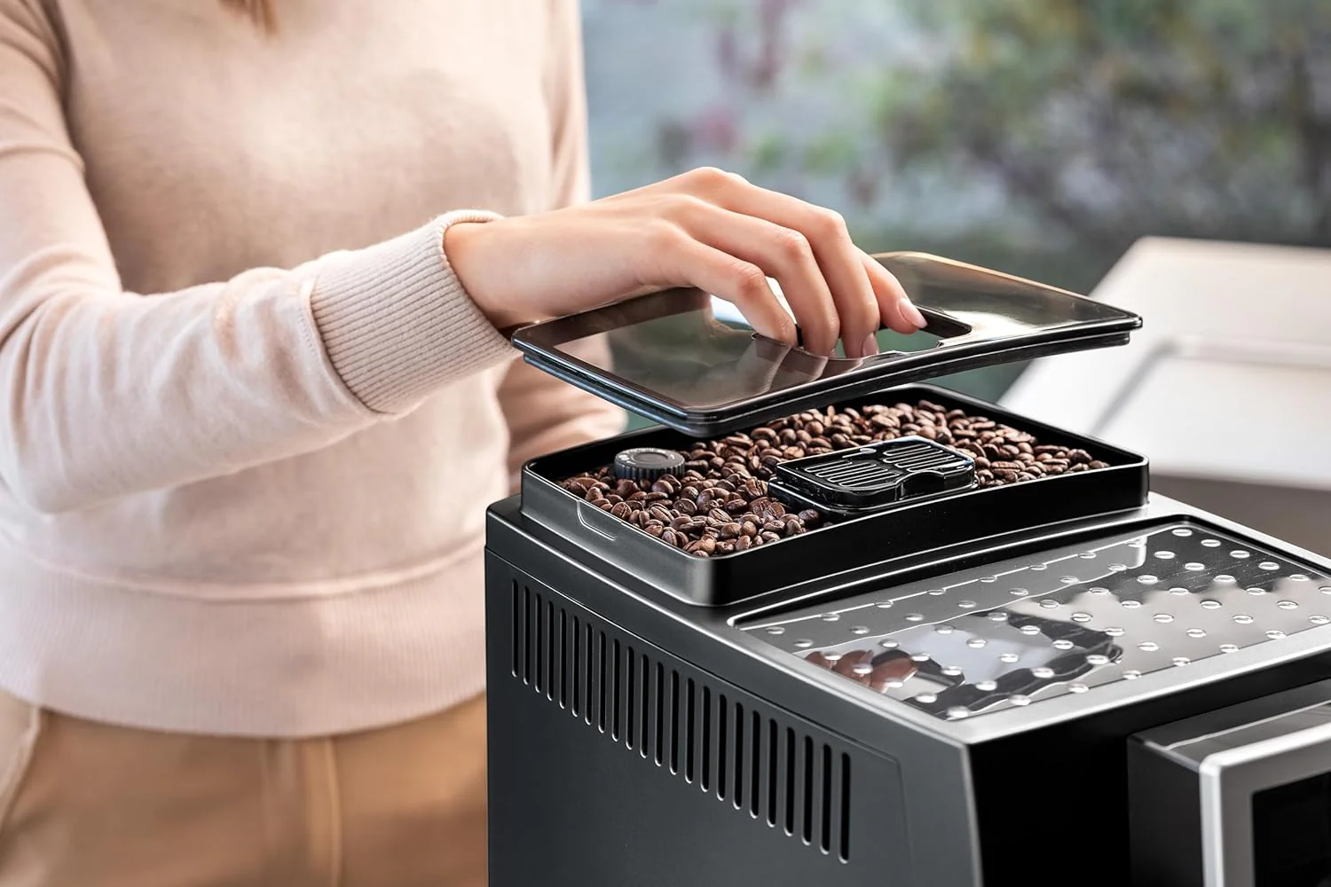 De'Longhi Magnifica Start ECAM222.20.B, volautomatisch koffiezetapparaat met melkopschuimmondstuk, voor cappuccino, met directe espressokeuzetoets en 2x espressostand, 13-traps conische molen, 1450 W, zwart