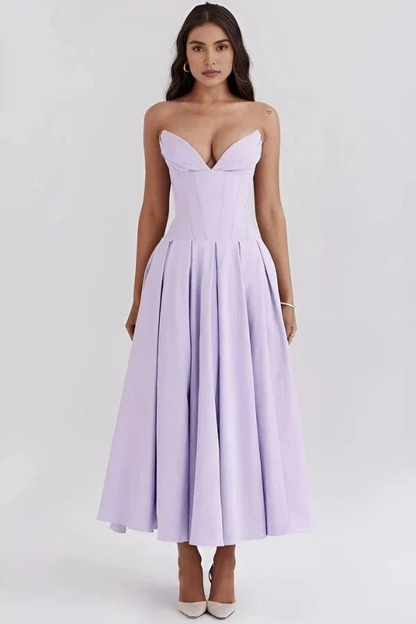 Elegantes Kleid mit skulpturalem Oberteil