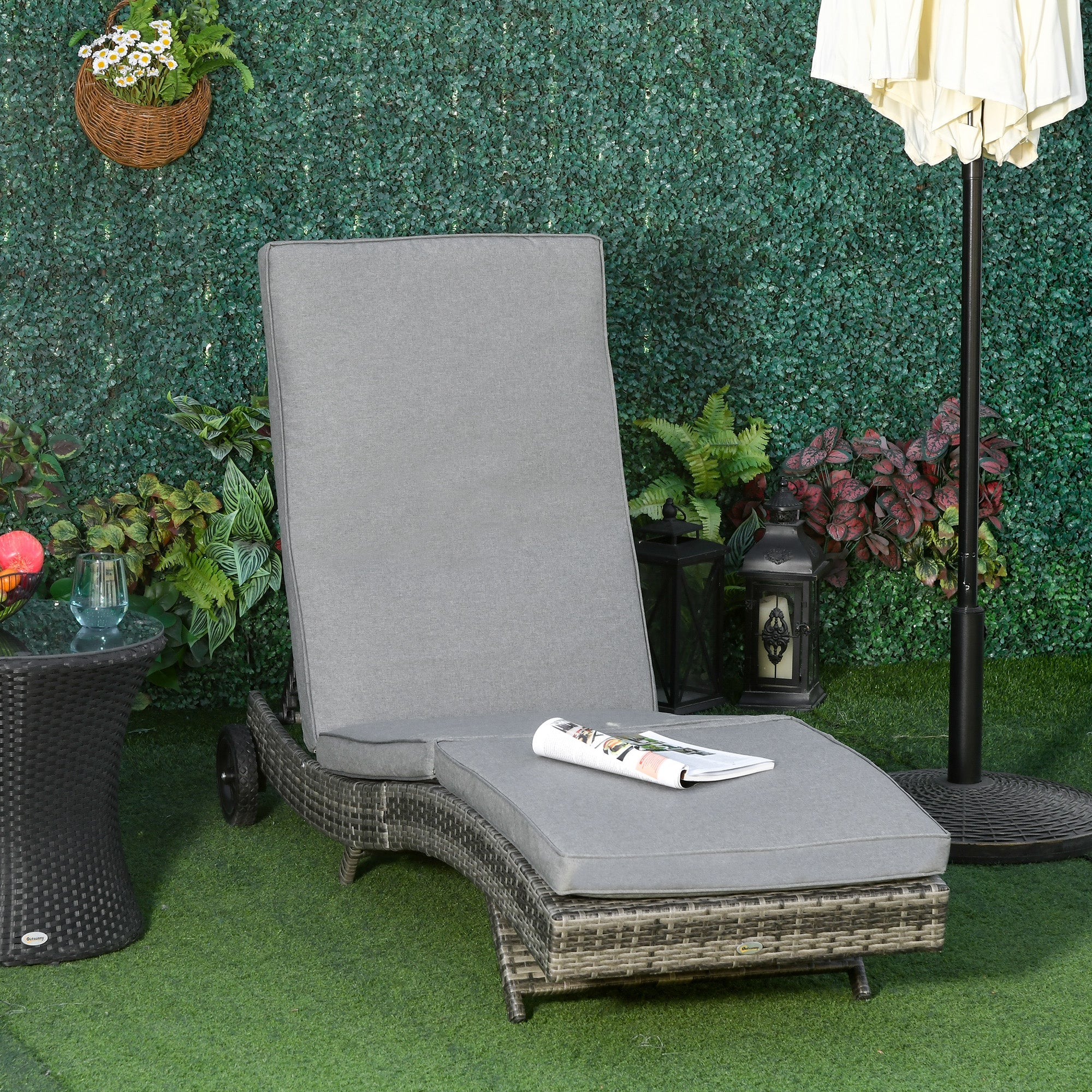 Outsunny Ligbed polyrotan verstelbaar met wielen grijs