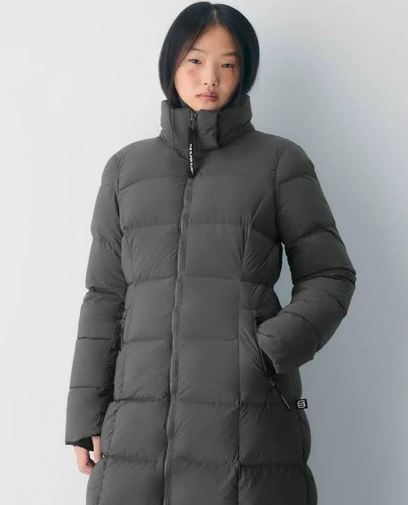 The Super Puff Women’s The Supersnug Puff Long Jacket in Coal Grey | 2XS