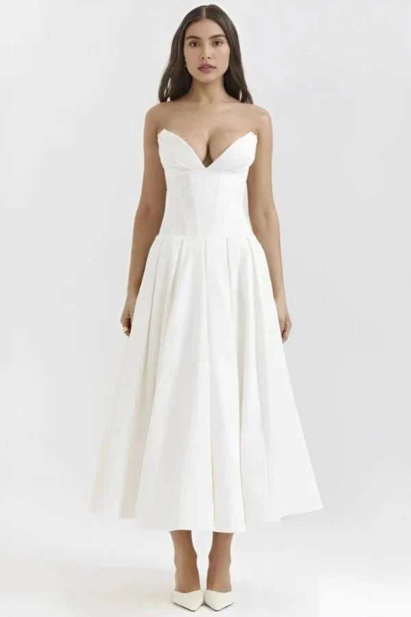 Elegantes Kleid mit skulpturalem Oberteil