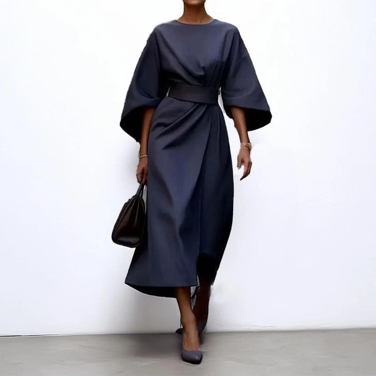 Langes Kleid mit Fledermaus?rmeln