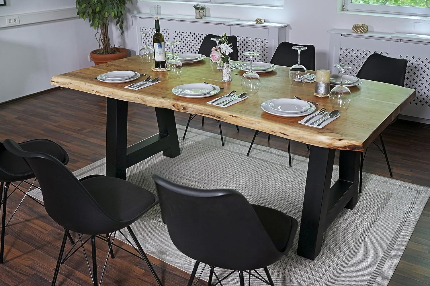 SAM Esstisch 180 x 90 cm Cali, Baumkantentisch naturfarben, Akazienholz massiv, A-Gestell aus Metall Schwarz, aufgedoppelte Kanten 25+25 mm