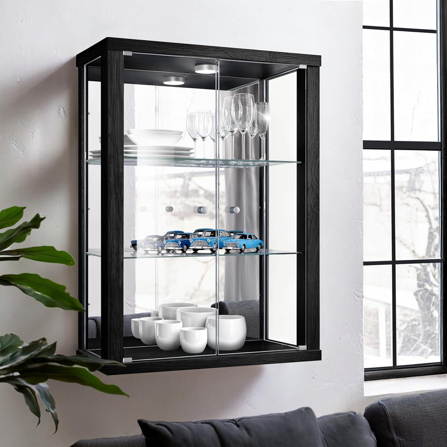 K-Möbel witryna ścienna (80x60x25cm) – Wyprodukowana w Niemczech – Wisząca witryna szklana z 2 regulowanymi półkami z ESG, lustrem i oświetleniem LED w kolorze czarnym Szafka z przeszklonymi drzwiami