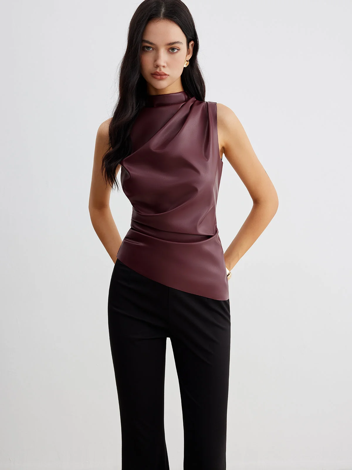 Hochgeschlossenes Tanktop mit asymmetrischem Faltenwurf f��r Damen