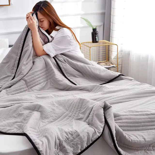 CoolLuxe EverChill Ice Cooling Blanket – Soft Cooling Blanket for Hot Sleepers
